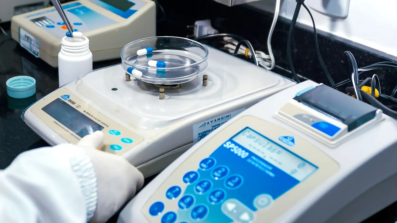 Laboratory instruments on a work surface